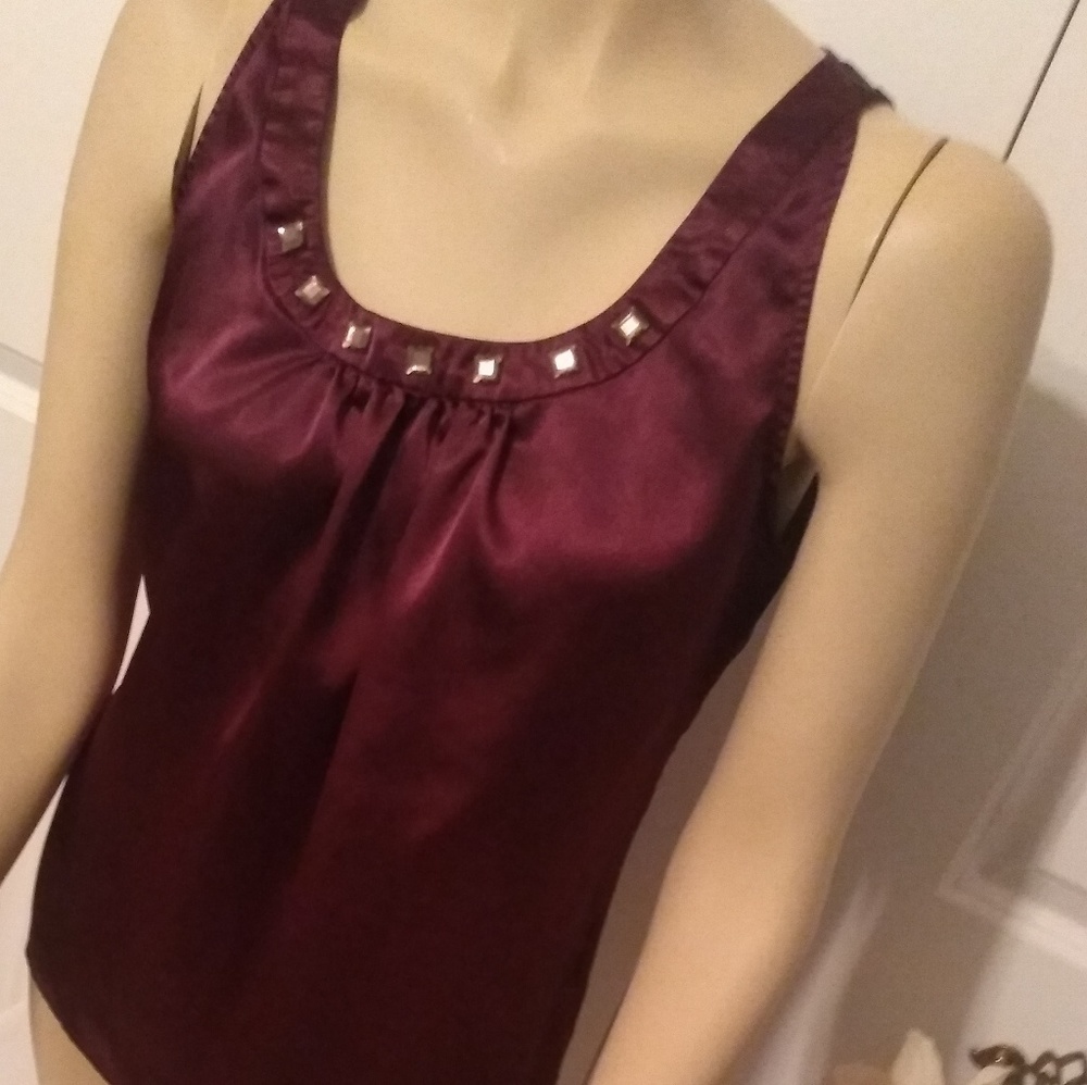 Daisy Fuentes sleeveless top with rhinestones